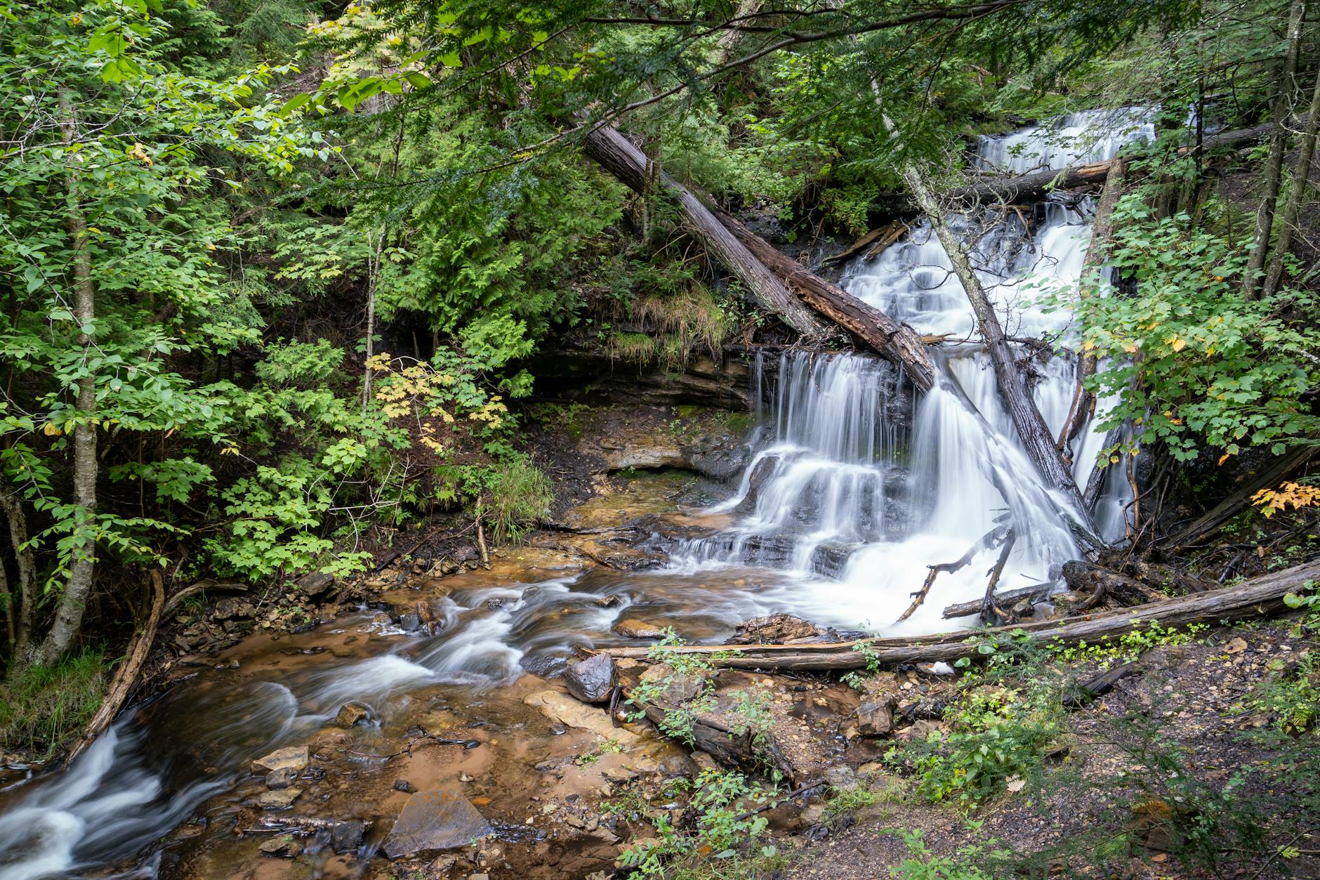 waterfalls & scenic natural beauty 